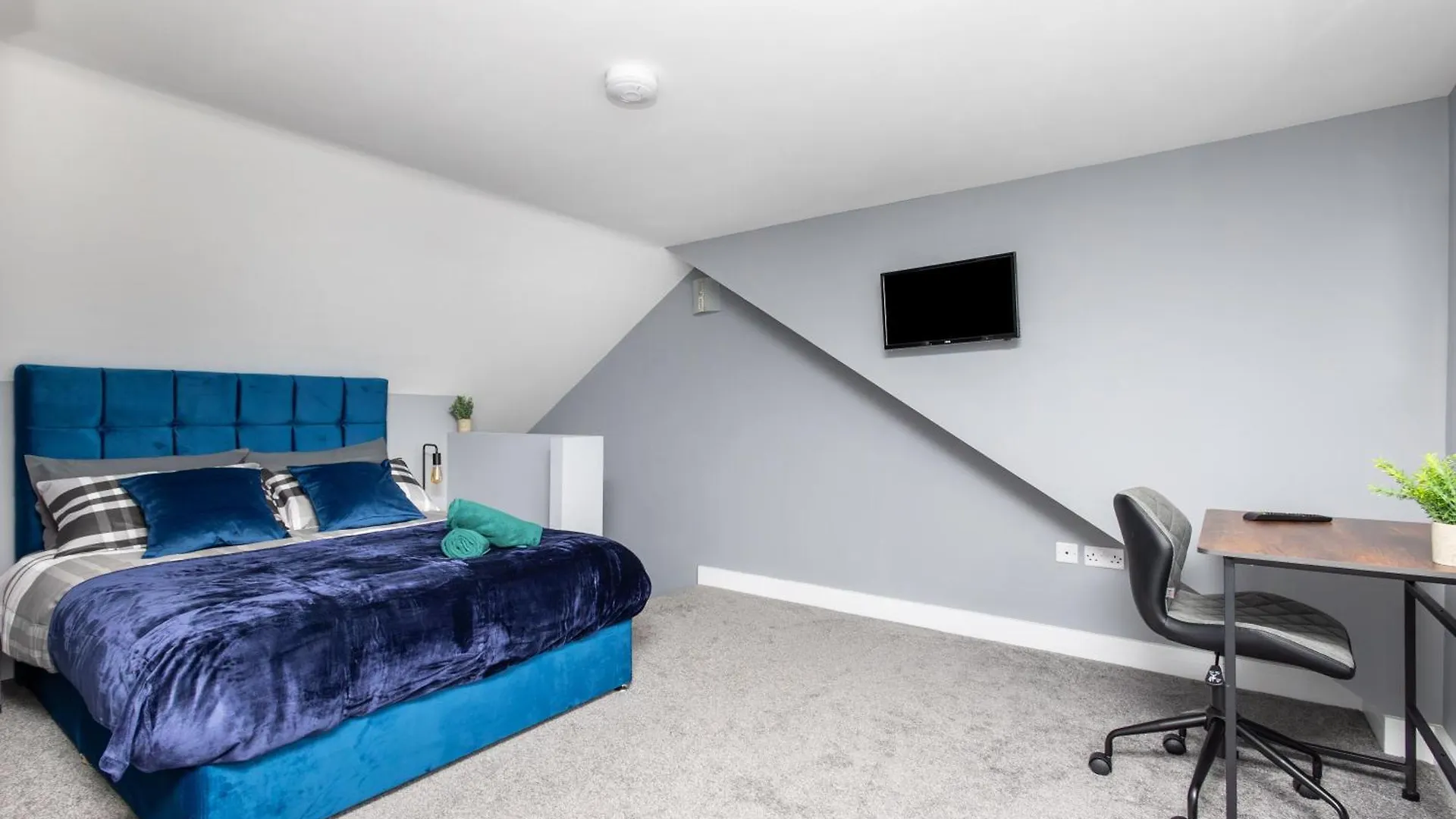 Alt-Stay Accommodation - Lofthouse, Wakefield M1 - 3 Bed En-Suite With Parking - Ideal For Contractors & Long Stays 0*,  イギリス