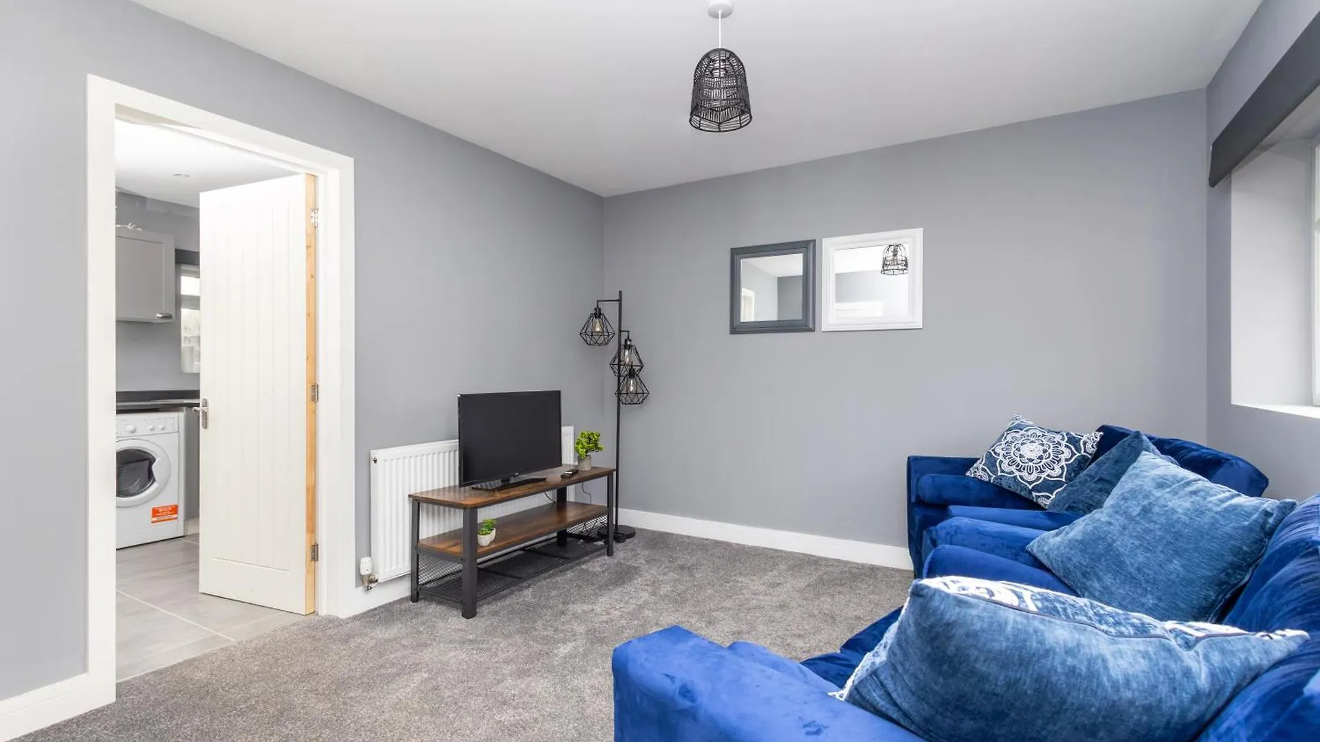Alt-Stay Accommodation - Lofthouse, Wakefield M1 - 3 Bed En-Suite With Parking - Ideal For Contractors & Long Stays 0*,